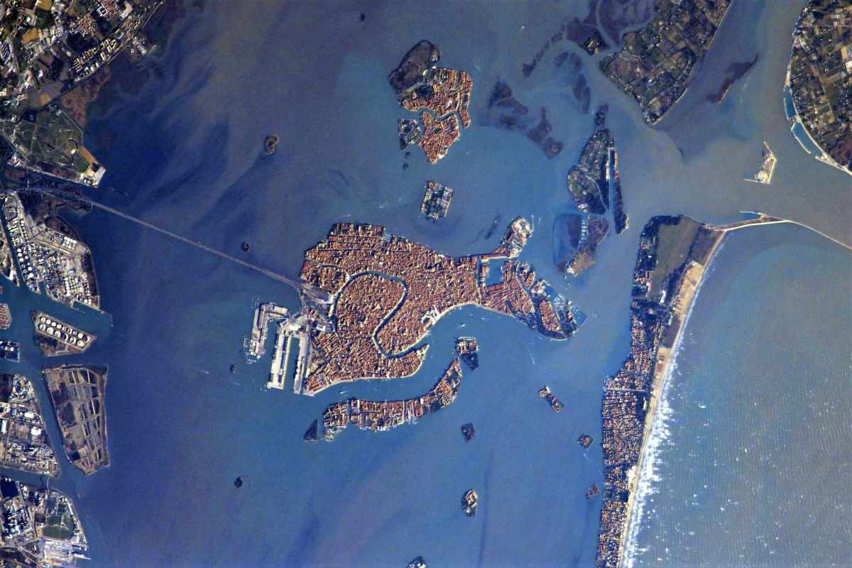 Il Campanile di San Marco si vede nella foto dallo&nbsp;spazio